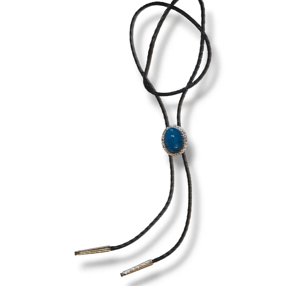Vintage Faux Turquoise‎ Cabochon Bolo Tie Black Leather Silver Tone Western